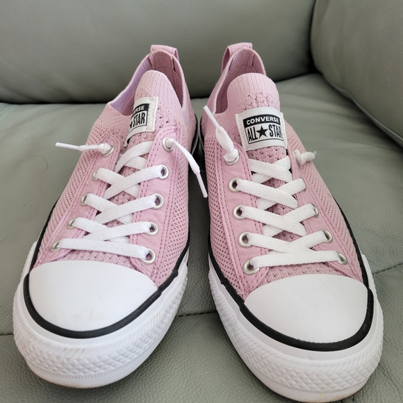 Converse Women's 8/girls 6 Light Pink Low-Top Sneakers - Picture 2 of 5